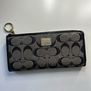 Rare Vintage Coach Poppy Wallet. Great condition!